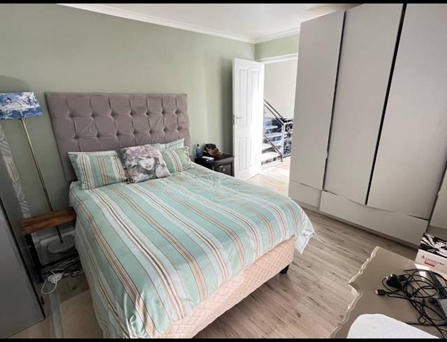 3 BEDROOM HOUSE FOR SALE IN PORT OWEN